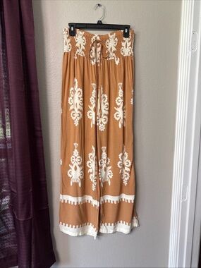 B1/5 Boutique Camel/Off-White Palazzo Pants Size Medium